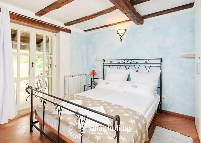 Gasthuis Karim By Jehnici