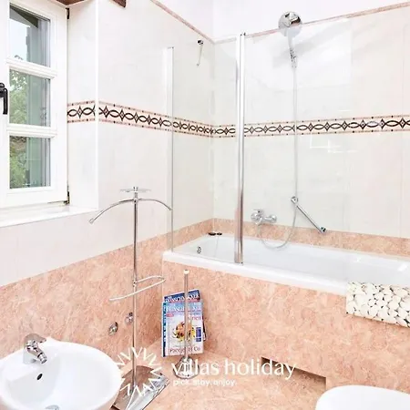 Guest house Karim